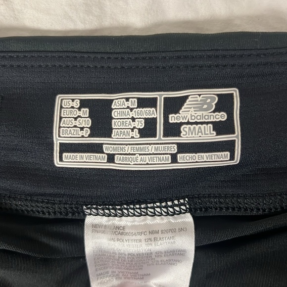 New Balance Skirt, Black, Size Small - Picture 3 of 3